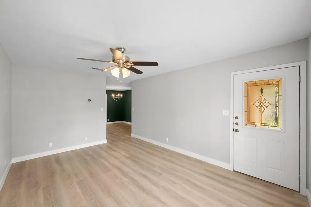 902 Emerald Wood Drive Austin TX 78745