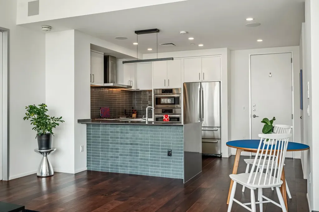 301 West Avenue Austin TX 78701