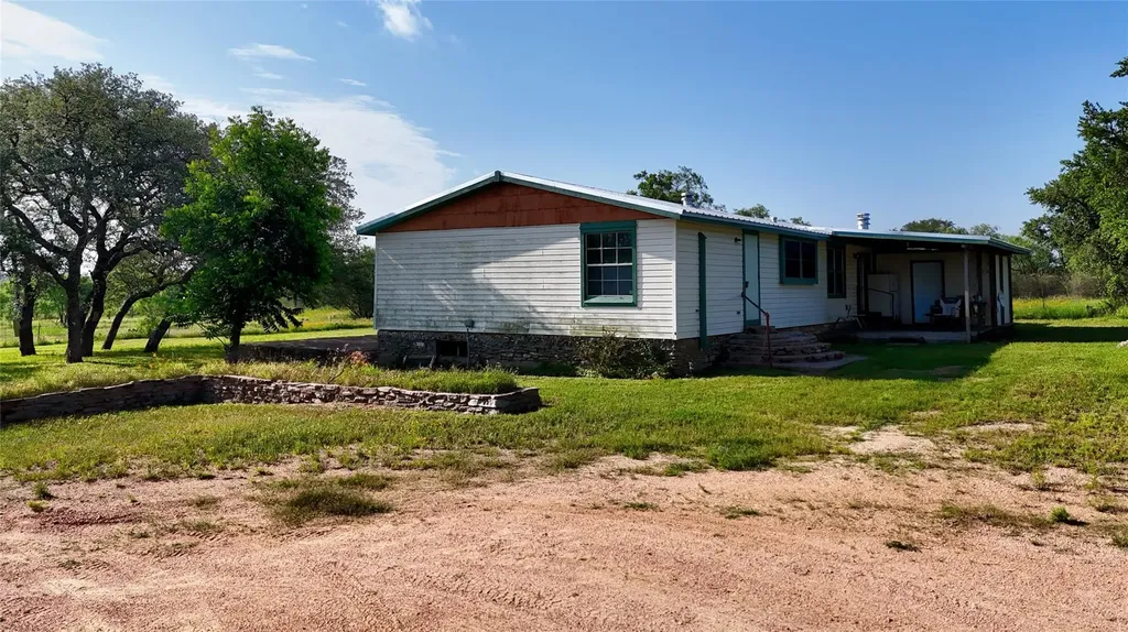 204 Lagitos Lane Llano TX 78643