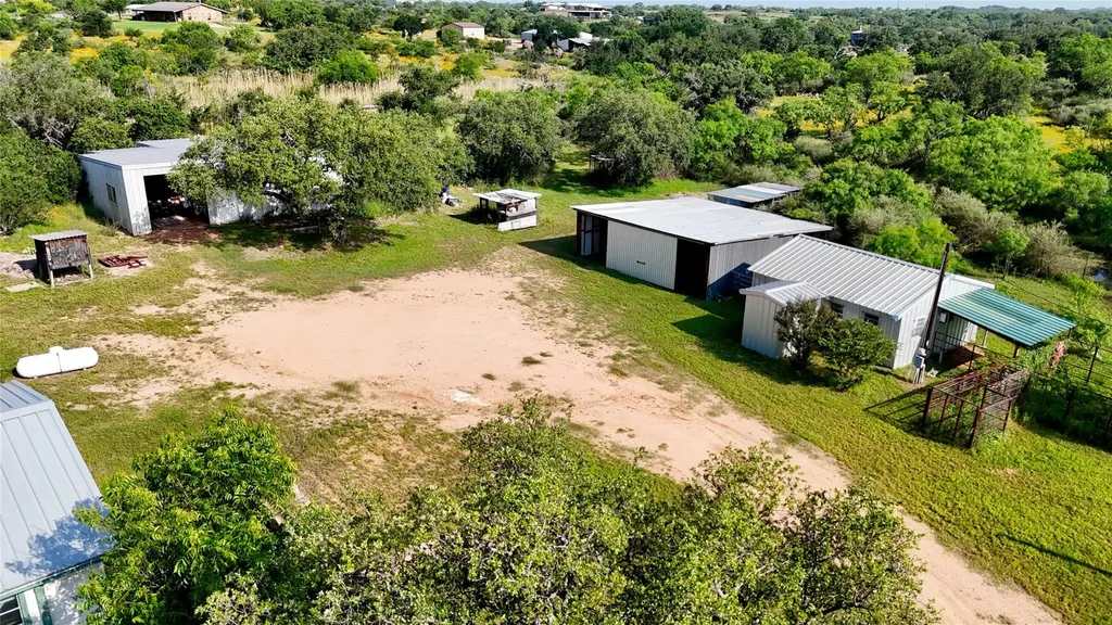 204 Lagitos Lane Llano TX 78643
