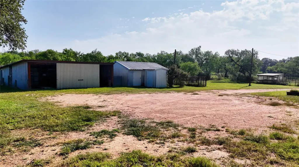 204 Lagitos Lane Llano TX 78643