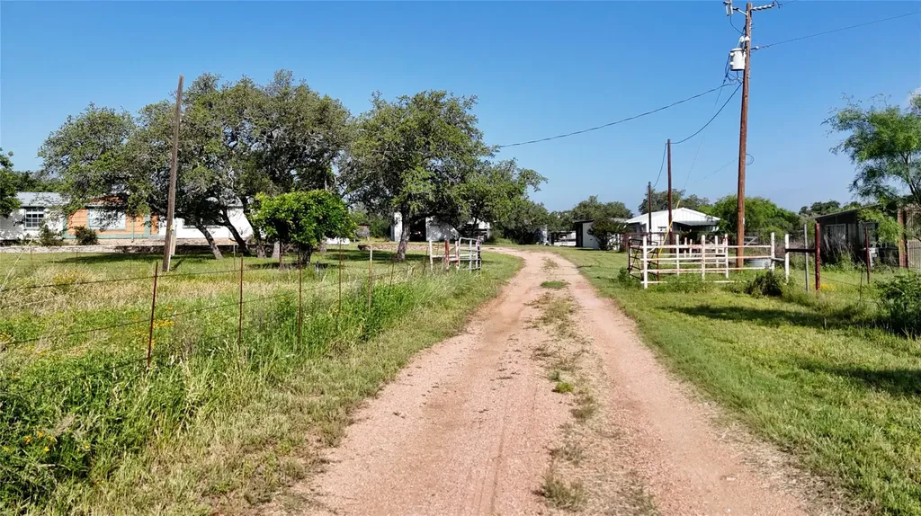 204 Lagitos Lane Llano TX 78643