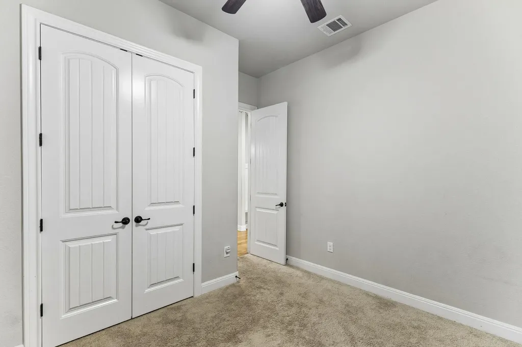 106 Groesbeck Lane Leander TX 78641
