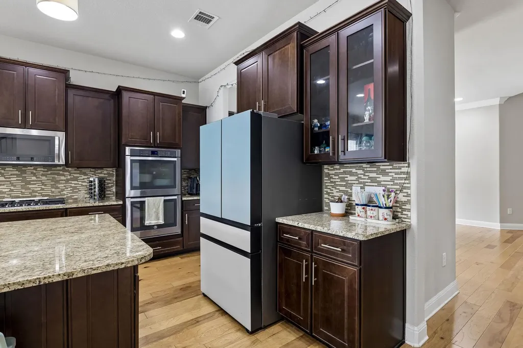 106 Groesbeck Lane Leander TX 78641