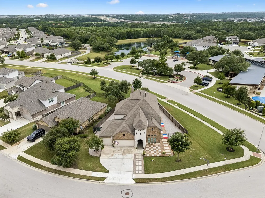 106 Groesbeck Lane Leander TX 78641