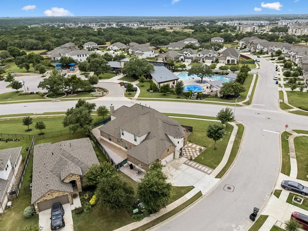 106 Groesbeck Lane Leander TX 78641
