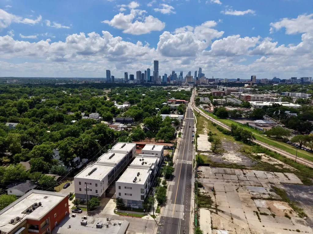 2709 E 5th Street Austin TX 78702