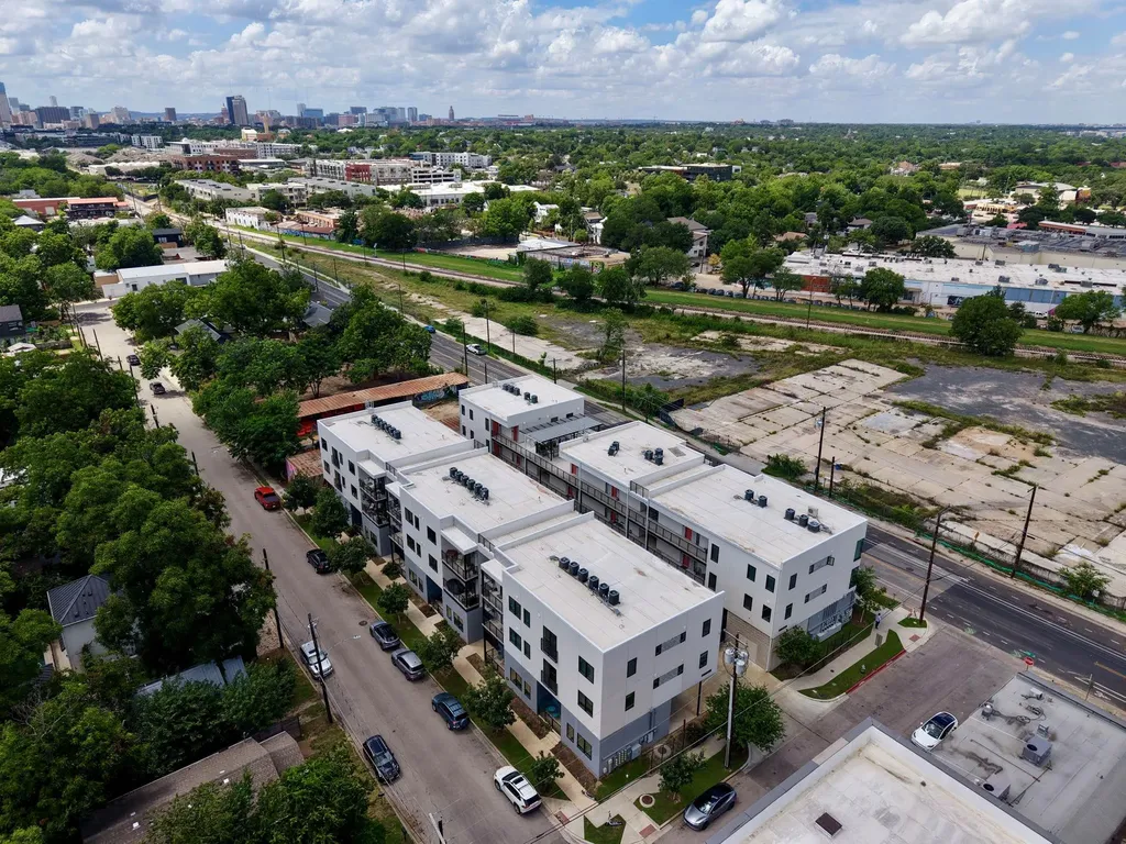 2709 E 5th Street Austin TX 78702