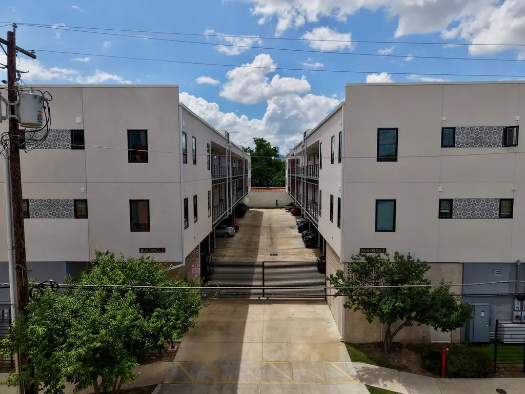 2709 E 5th Street Austin TX 78702