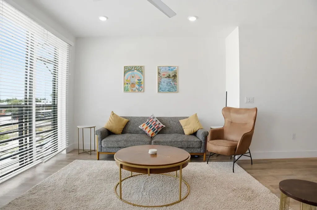 2709 E 5th Street Austin TX 78702