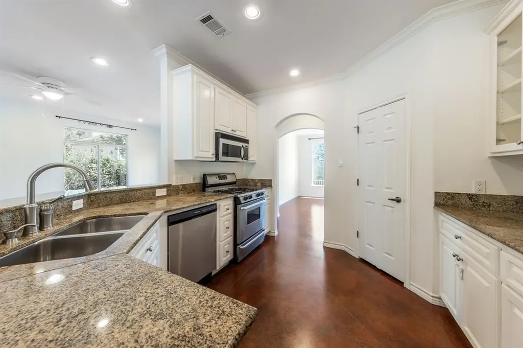 1704 Randolph Ridge Trail Austin TX 78746