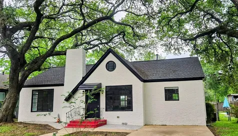 804 Hudgins Street Smithville TX 78957