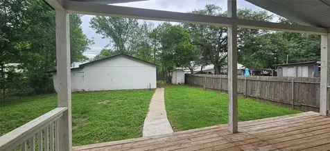 804 Hudgins Street Smithville TX 78957