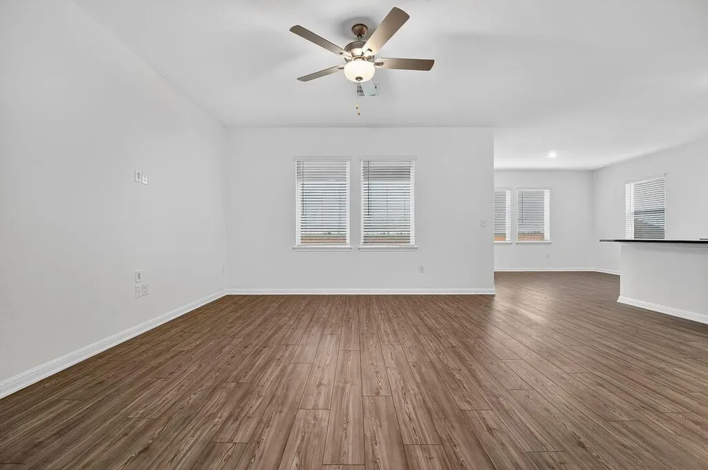 14124 Edna Maxine Walk Del Valle TX 78617