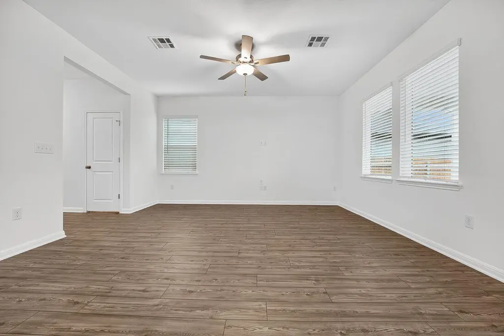 14124 Edna Maxine Walk Del Valle TX 78617