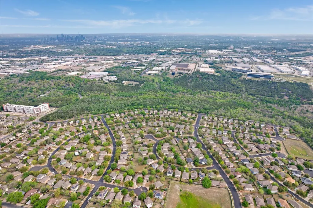 5504 Viewpoint Drive Austin TX 78744