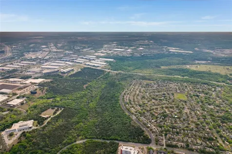 5504 Viewpoint Drive Austin TX 78744