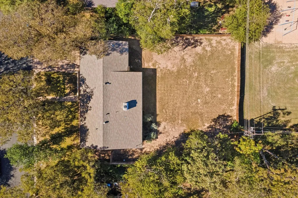 1006 Hollybluff Street Austin TX 78753