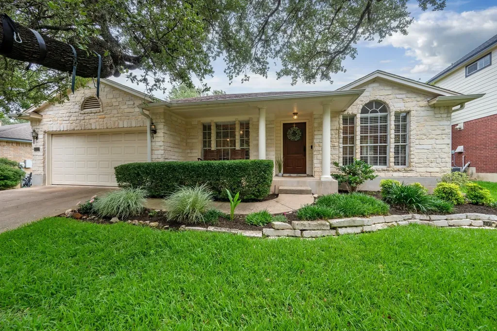 8112 Luling Lane Austin TX 78729