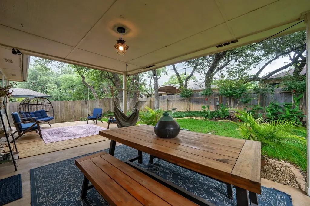 8112 Luling Lane Austin TX 78729