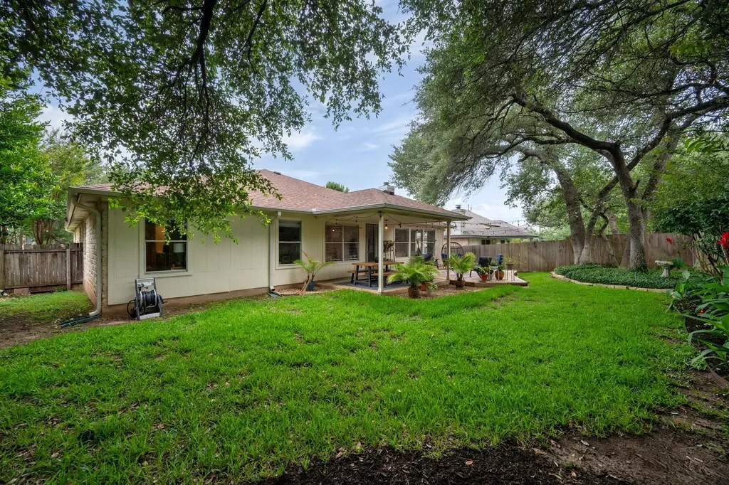 8112 Luling Lane Austin TX 78729