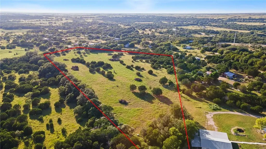 5274 County Road 200 Liberty Hill TX 78642
