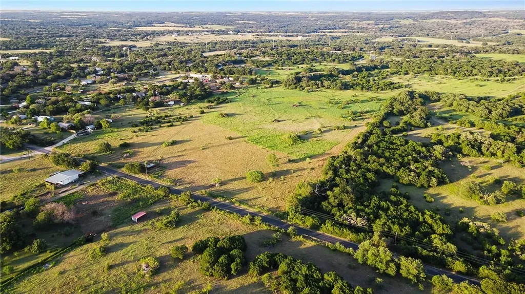 5274 County Road 200 Liberty Hill TX 78642