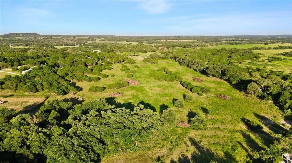 5274 County Road 200 Liberty Hill TX 78642