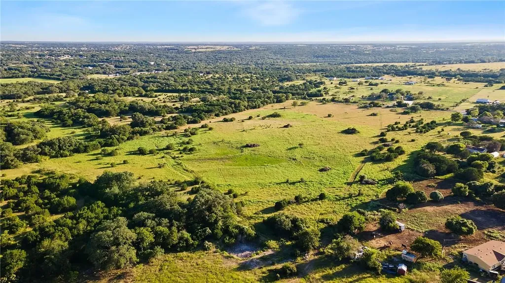 5274 County Road 200 Liberty Hill TX 78642