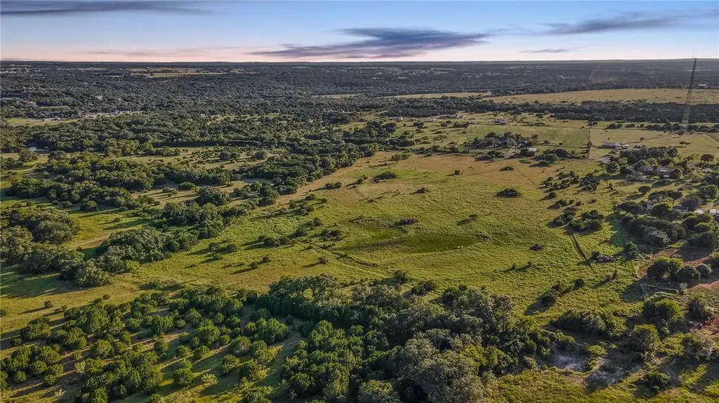 5274 County Road 200 Liberty Hill TX 78642
