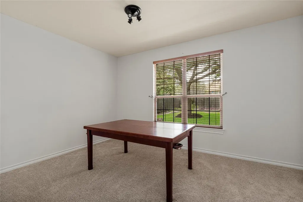 212 Camperdown Elm Drive Austin TX 78748