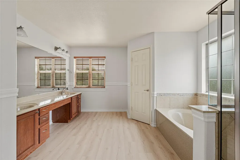 212 Camperdown Elm Drive Austin TX 78748