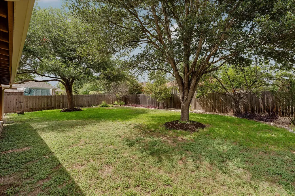 212 Camperdown Elm Drive Austin TX 78748