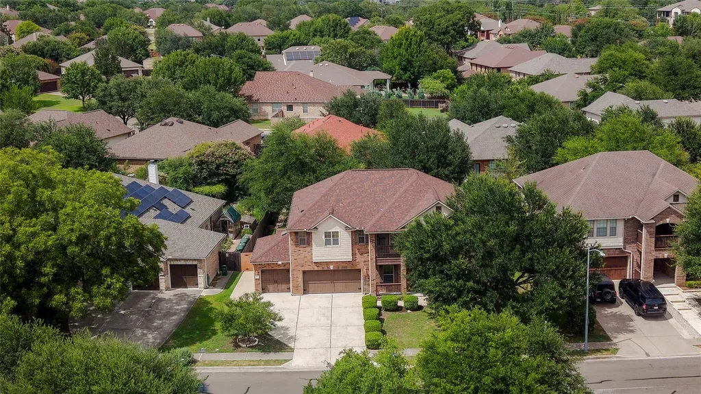 212 Camperdown Elm Drive Austin TX 78748
