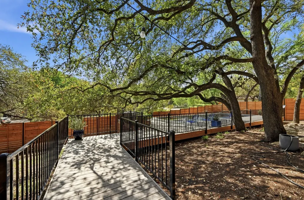 3100 Honey Tree Lane Austin TX 78746
