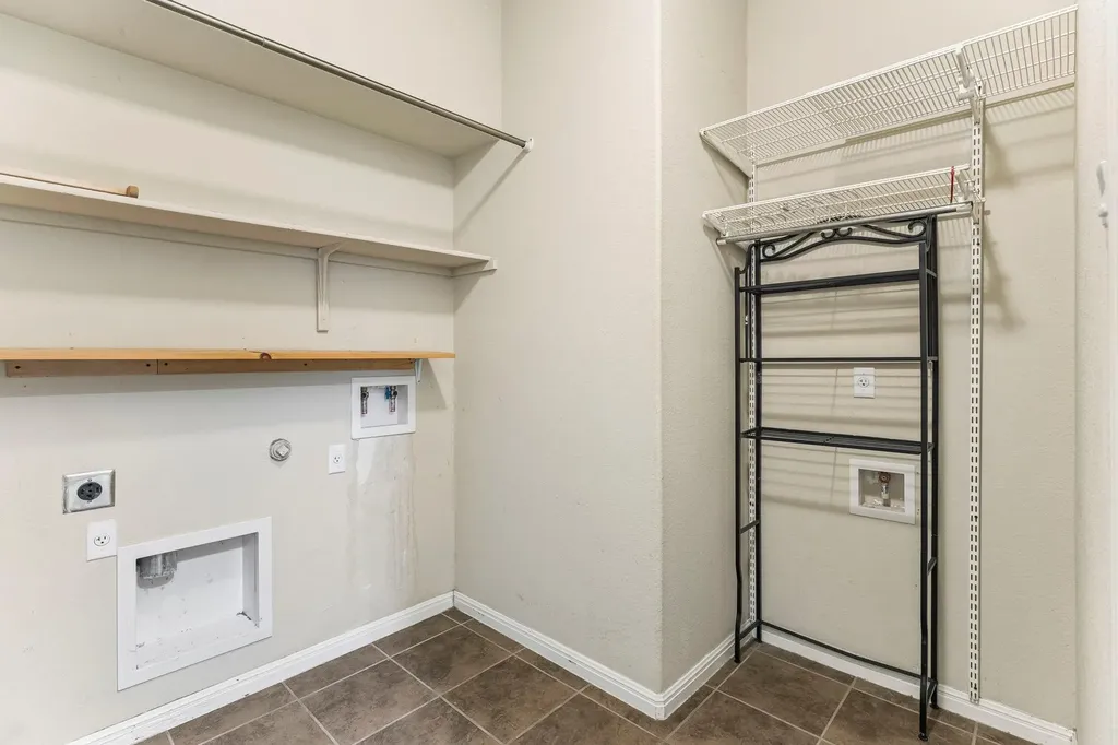 100 Sandy Lyle Cove Round Rock TX 78664