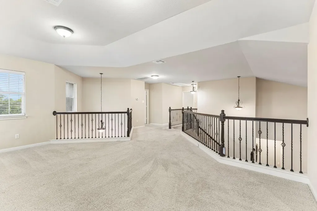 100 Sandy Lyle Cove Round Rock TX 78664