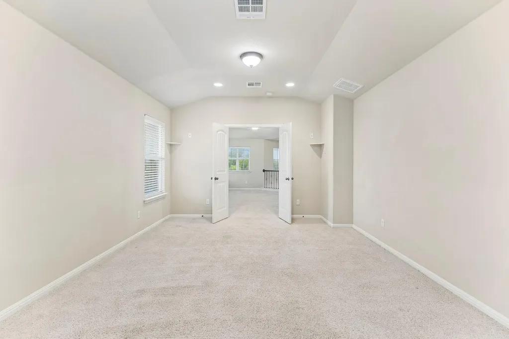 100 Sandy Lyle Cove Round Rock TX 78664