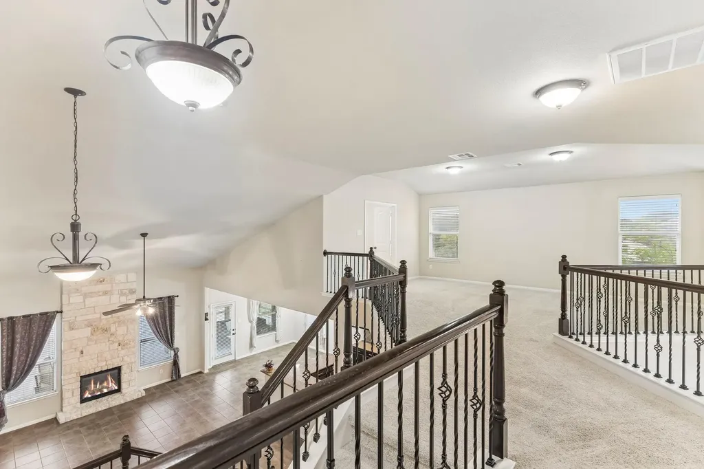 100 Sandy Lyle Cove Round Rock TX 78664