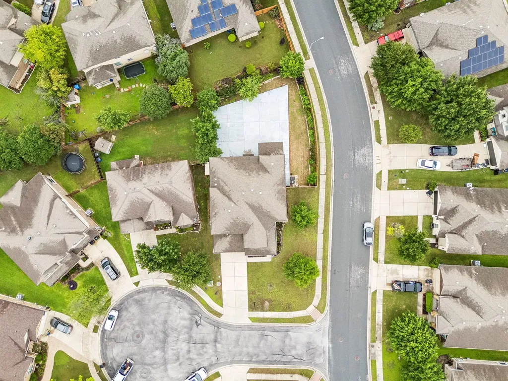 100 Sandy Lyle Cove Round Rock TX 78664