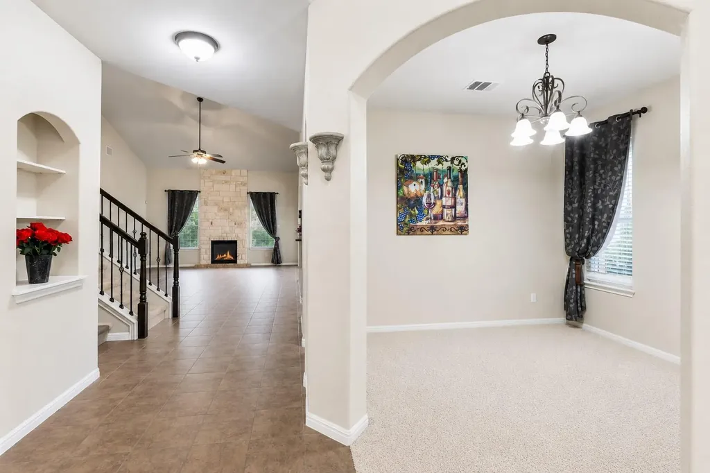100 Sandy Lyle Cove Round Rock TX 78664