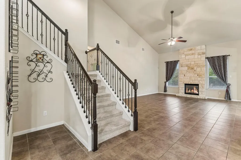 100 Sandy Lyle Cove Round Rock TX 78664