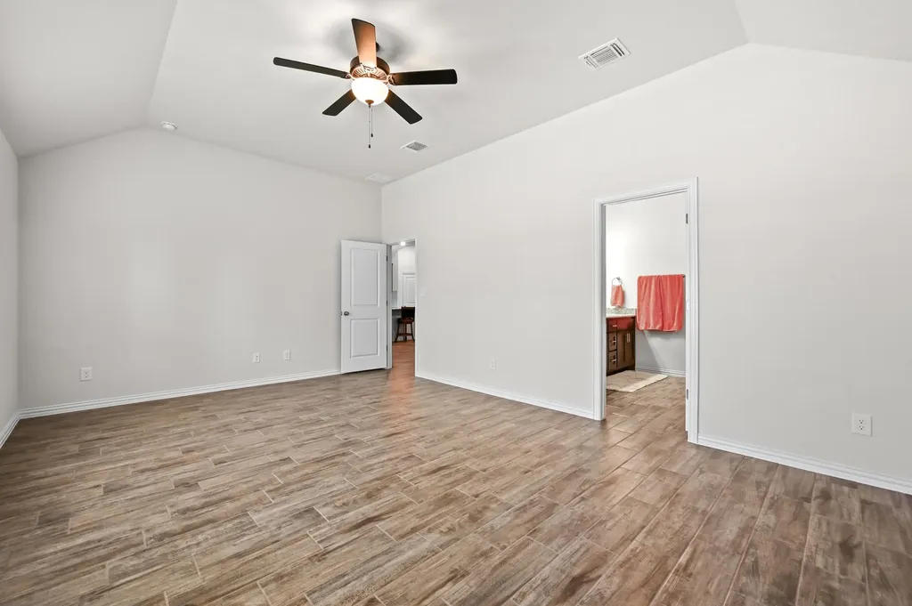 188 Danbark Drive Buda TX 78610