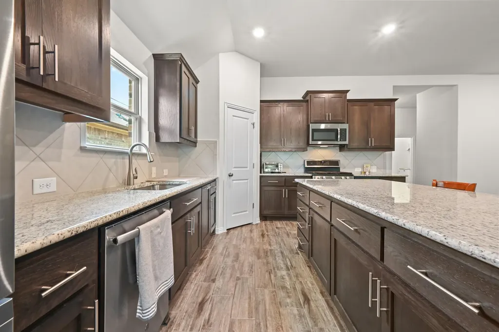 188 Danbark Drive Buda TX 78610