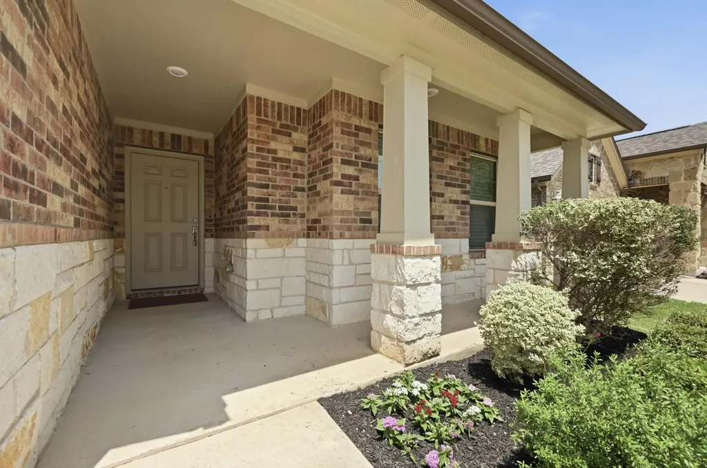 188 Danbark Drive Buda TX 78610