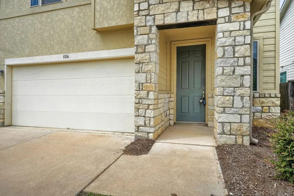 8106 Dampton Lane Austin TX 78744