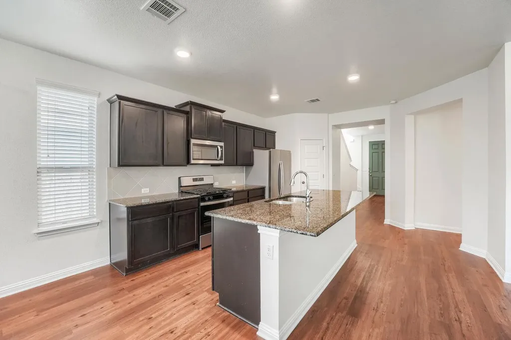 8106 Dampton Lane Austin TX 78744