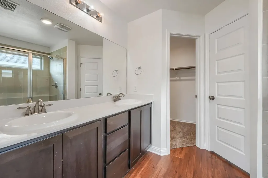 8106 Dampton Lane Austin TX 78744
