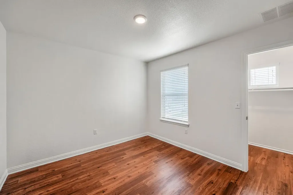 8106 Dampton Lane Austin TX 78744