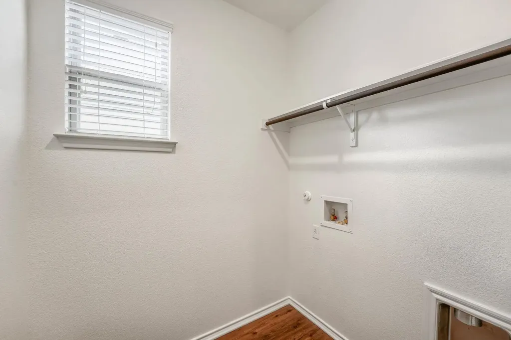 8106 Dampton Lane Austin TX 78744